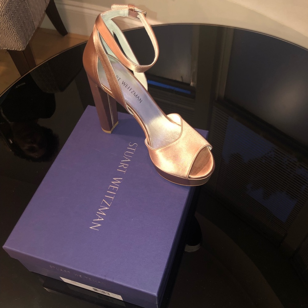 Womens size 10 Stuart Weitzman